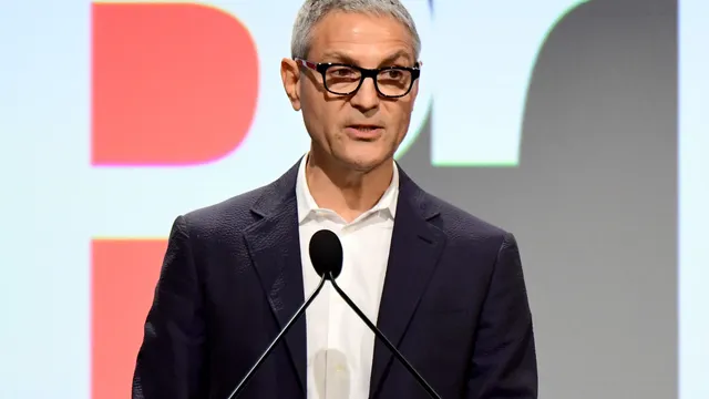 Ari Emanuel condena leis 'lixo' que ameaçam destruir concorrência na indústria do entretenimento