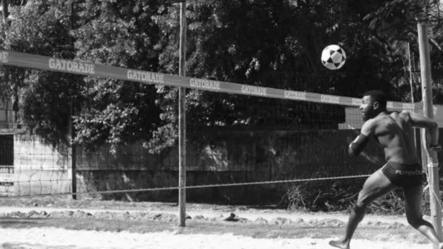 Bola de Futebol em Microgravidade: Descobertas Científicas que Improvisam o Jogo
