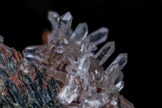 Frância lança clubes para compartilhar informações sobre minerais raras
