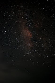 A Noite Celeste: 4 'Primeros' no Céu Estrelado que Você Pode Observar Hoje à Noi