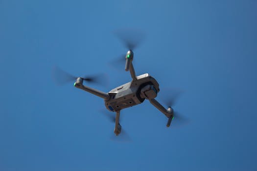 Desenvolvimento de Roteiros para Veículos e Drones em Ambientes Incertos
