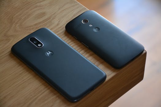 Motorola Razr+ 2026 vs. Razr Ultra: Qual a diferença justifica a grande despesa?