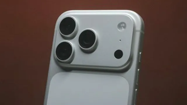 Confidenciais imagens do iPhone 18 Pro aparecem na dark web após ciberataque