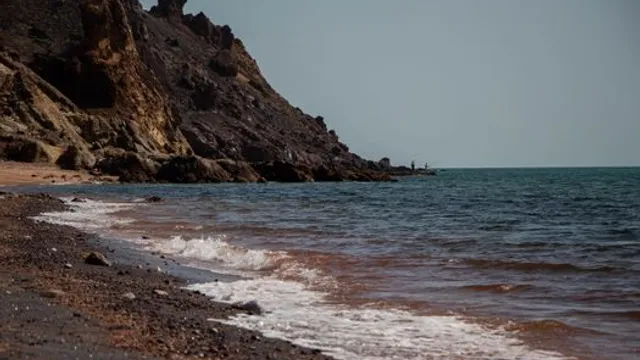 O Estreito de Hormuz Fica Fechado por 100 Dias. Por que Os Preços do Óleo Não Sabem?