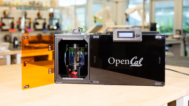 Imprima instantaneamente: o OpenCAL, o primeiro impressora 3D sem camadas do mundo!