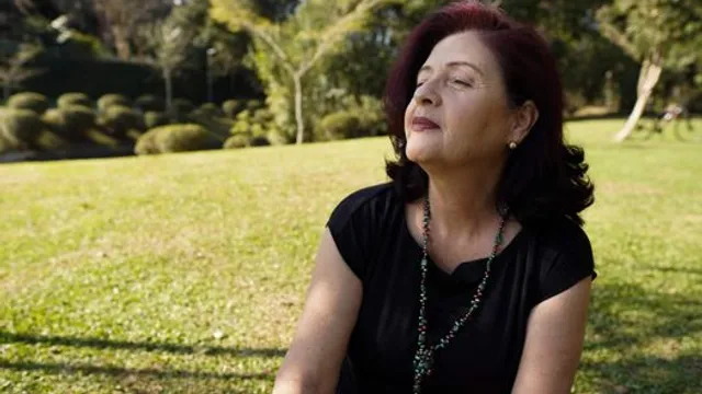 O Ponto de Quebra da Meia Idade nos EUA: Conhecendo a Criação de um Grave Problema de Saúde