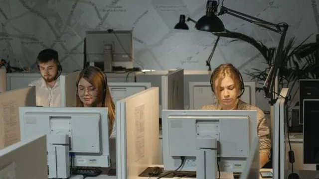 Os Agentes de Inteligência Artificial Tornam-se Empregados da Empresa: Quem os S
