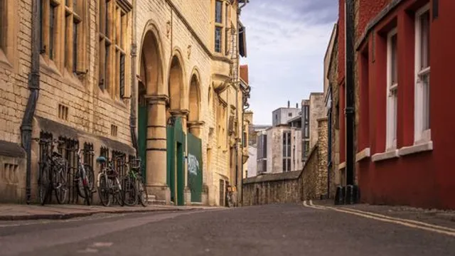 Oxford University Divulga Breach de Dados Após Plataforma de Carreiras Ser Hackeada
