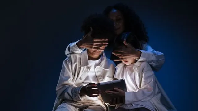 Reino Unido Proíbe Redes Sociais para Menores de 16 Anos